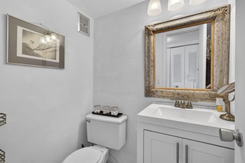 Купить кондоминиум в Уэст-Палм-Бич, Флорида 3 комнаты, 67.91м2, № 2083249 - фото 20