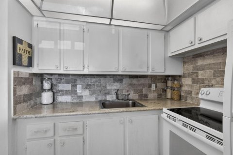 Купить кондоминиум в Уэст-Палм-Бич, Флорида 3 комнаты, 67.91м2, № 2083249 - фото 14