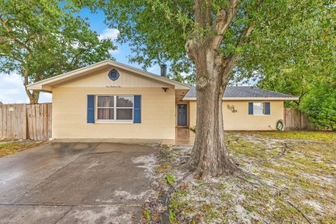 House in Winter Haven, Florida 4 bedrooms, 186.18 sq.m. № 2309899