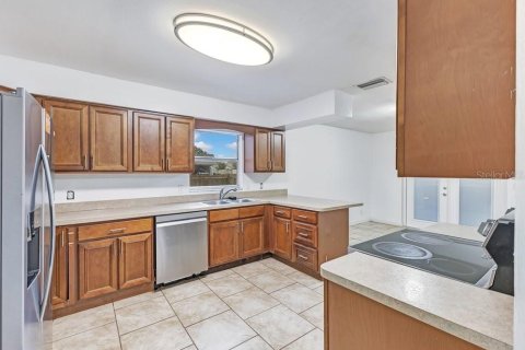 Villa ou maison à vendre à Winter Haven, Floride: 4 chambres, 186.18 m2 № 2309899 - photo 8