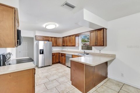 Villa ou maison à vendre à Winter Haven, Floride: 4 chambres, 186.18 m2 № 2309899 - photo 7