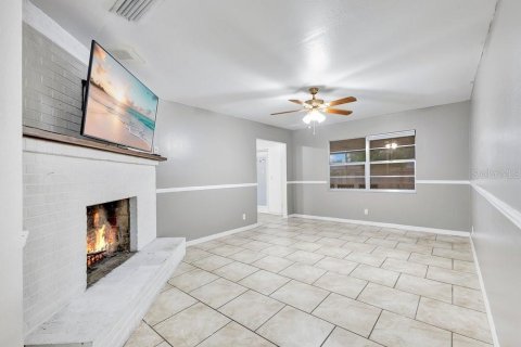 Villa ou maison à vendre à Winter Haven, Floride: 4 chambres, 186.18 m2 № 2309899 - photo 4