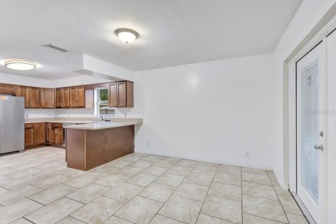 Villa ou maison à vendre à Winter Haven, Floride: 4 chambres, 186.18 m2 № 2309899 - photo 5