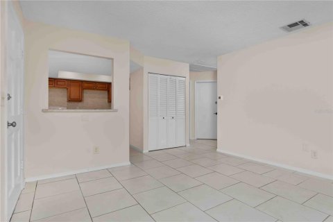 Apartment in Saint Petersburg, Florida 2 bedrooms, 74.32 sq.m. № 1901492 - photo 15