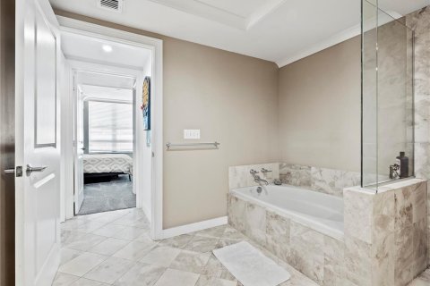 Купить кондоминиум в Сарасота, Флорида 5 комнат, 87.7м2, № 1881252 - фото 8