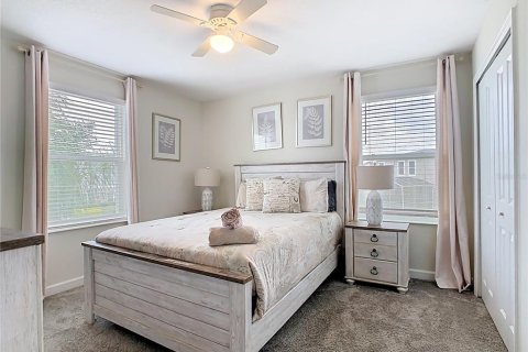 House in Davenport, Florida 8 bedrooms, 363.81 sq.m. № 1669924 - photo 21