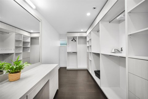 Villa ou maison à vendre à Miami, Floride: 4 chambres, 226.5 m2 № 2055013 - photo 18