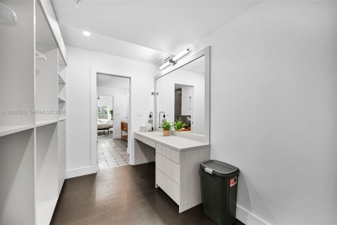 Villa ou maison à vendre à Miami, Floride: 4 chambres, 226.5 m2 № 2055013 - photo 21