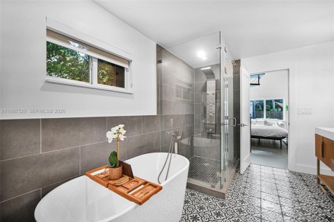 Villa ou maison à vendre à Miami, Floride: 4 chambres, 226.5 m2 № 2055013 - photo 15