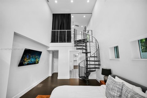 Villa ou maison à vendre à Miami, Floride: 4 chambres, 226.5 m2 № 2055013 - photo 11