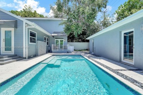 Villa ou maison à Miami, Floride 4 chambres, 226.5 m2 № 2055013