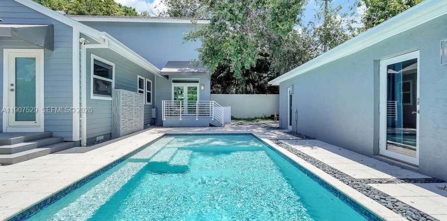 Villa ou maison à Miami, Floride 4 chambres, 226.5 m2 № 2055013