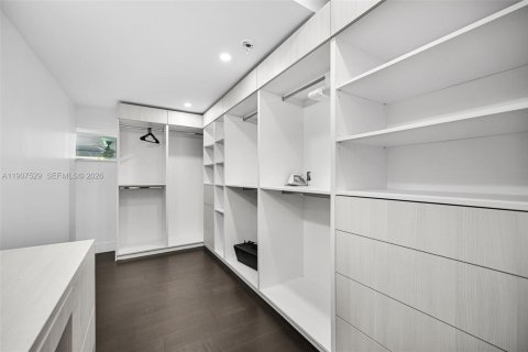 Villa ou maison à vendre à Miami, Floride: 4 chambres, 226.5 m2 № 2055013 - photo 19