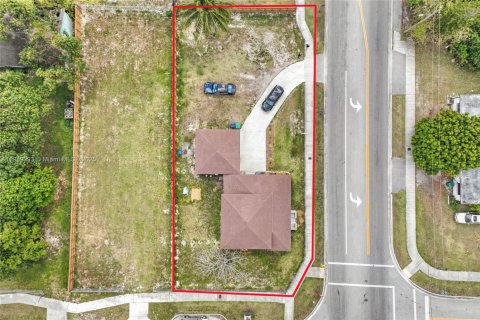 Купить виллу или дом в Флорида-Сити, Флорида 3 спальни, 128.21м2, № 2018503 - фото 30