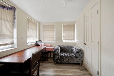 Купить виллу или дом в Флорида-Сити, Флорида 3 спальни, 128.21м2, № 2018503 - фото 10