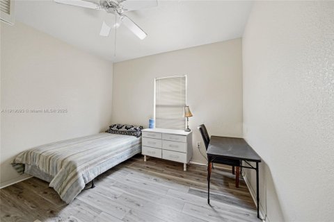 Купить виллу или дом в Флорида-Сити, Флорида 3 спальни, 128.21м2, № 2018503 - фото 21