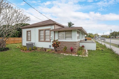 Купить виллу или дом в Флорида-Сити, Флорида 3 спальни, 128.21м2, № 2018503 - фото 3