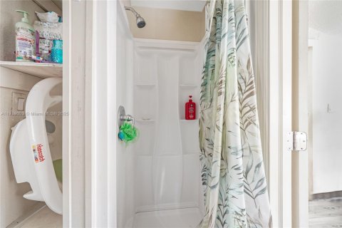 Купить виллу или дом в Флорида-Сити, Флорида 3 спальни, 128.21м2, № 2018503 - фото 12