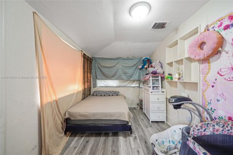 Купить виллу или дом в Флорида-Сити, Флорида 3 спальни, 128.21м2, № 2018503 - фото 16