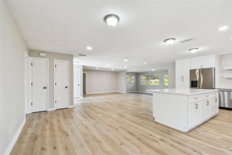 Casa en venta en Saint Petersburg, Florida, 3 dormitorios, 180.14 m2 № 1761115 - foto 19