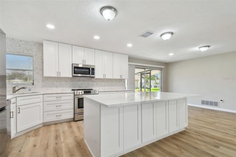 Casa en venta en Saint Petersburg, Florida, 3 dormitorios, 180.14 m2 № 1761115 - foto 23
