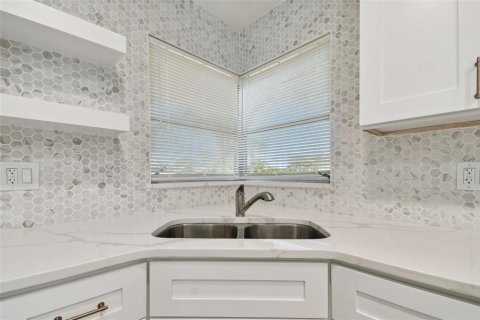 Casa en venta en Saint Petersburg, Florida, 3 dormitorios, 180.14 m2 № 1761115 - foto 28