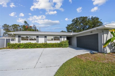 Casa en venta en Saint Petersburg, Florida, 3 dormitorios, 180.14 m2 № 1761115 - foto 6