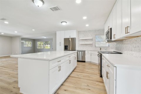 Casa en venta en Saint Petersburg, Florida, 3 dormitorios, 180.14 m2 № 1761115 - foto 20