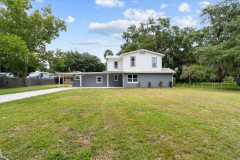 House in New Smyrna Beach, Florida 3 bedrooms, 156.45 sq.m. № 1796157 - photo 1