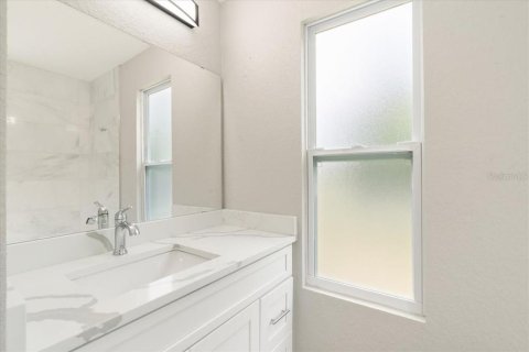House in New Smyrna Beach, Florida 3 bedrooms, 156.45 sq.m. № 1796157 - photo 30
