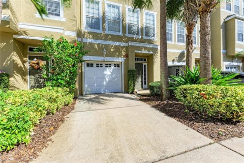 Adosado en venta en Tampa, Florida, 3 dormitorios, 159.23 m2 № 1883925 - foto 3