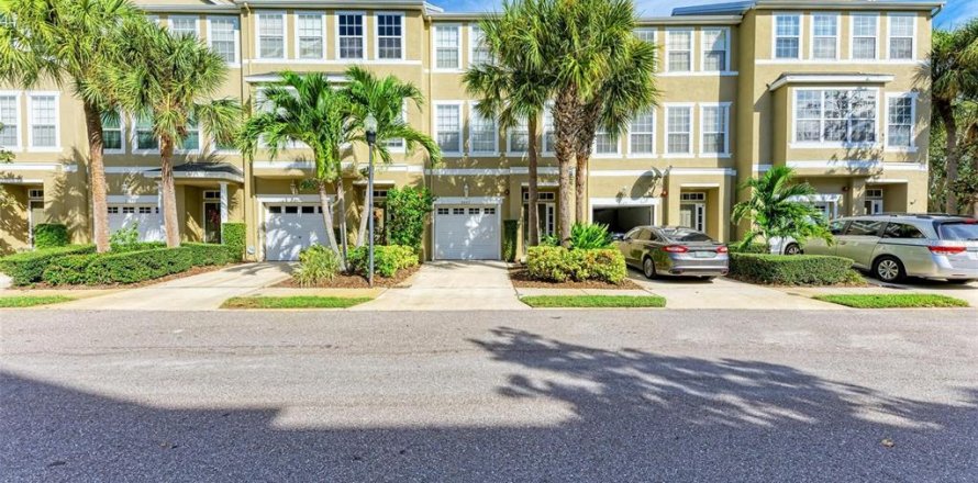 Adosado en Tampa, Florida 3 dormitorios, 159.23 m2 № 1883925