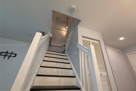 Townhouse in Pembroke Pines, Florida 3 bedrooms, 126.44 sq.m. № 2003425 - photo 8