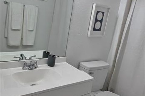 Condominio en alquiler en Orlando, Florida, 1 dormitorio, 62.99 m2 № 1805316 - foto 11