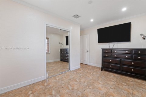 House in Miami Gardens, Florida 4 bedrooms, 111.48 sq.m. № 2055683 - photo 24