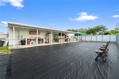 House in Miami Gardens, Florida 4 bedrooms, 111.48 sq.m. № 2055683 - photo 30