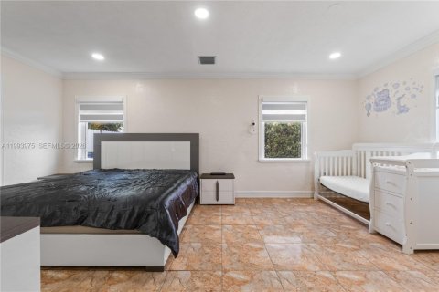 House in Miami Gardens, Florida 4 bedrooms, 111.48 sq.m. № 2055683 - photo 19