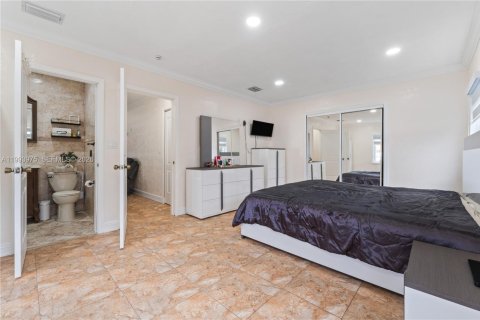 House in Miami Gardens, Florida 4 bedrooms, 111.48 sq.m. № 2055683 - photo 20