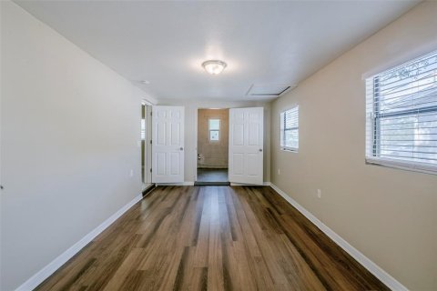 House in Orlando, Florida 3 bedrooms, 103.96 sq.m. № 1670839 - photo 17