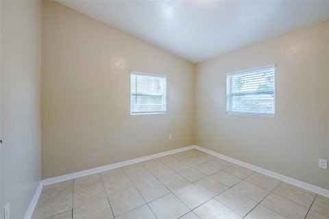House in Orlando, Florida 3 bedrooms, 103.96 sq.m. № 1670839 - photo 24