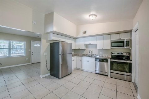 House in Orlando, Florida 3 bedrooms, 103.96 sq.m. № 1670839 - photo 11