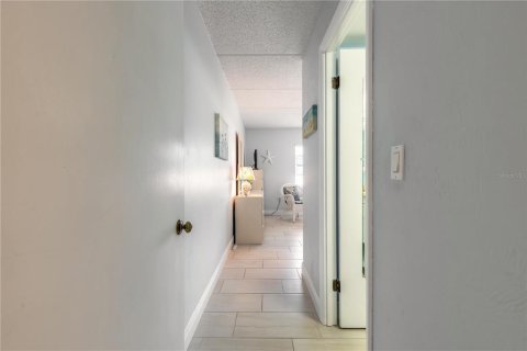 Condominio en venta en Daytona Beach Shores, Florida, 2 dormitorios, 94.11 m2 № 2097998 - foto 16