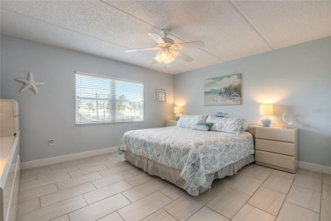 Condominio en venta en Daytona Beach Shores, Florida, 2 dormitorios, 94.11 m2 № 2097998 - foto 17