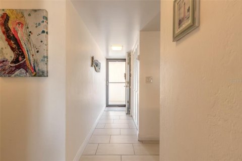 Condominio en venta en Daytona Beach Shores, Florida, 2 dormitorios, 94.11 m2 № 2097998 - foto 23