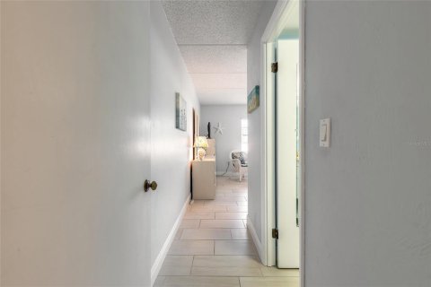Condominio en venta en Daytona Beach Shores, Florida, 2 dormitorios, 94.11 m2 № 2097998 - foto 15