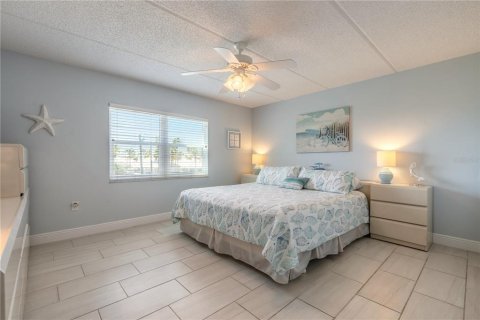 Condominio en venta en Daytona Beach Shores, Florida, 2 dormitorios, 94.11 m2 № 2097998 - foto 18