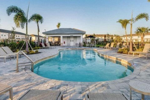 Adosado en alquiler en Sarasota, Florida, 2 dormitorios, 111.48 m2 № 1835770 - foto 3