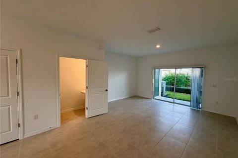 Adosado en alquiler en Sarasota, Florida, 2 dormitorios, 111.48 m2 № 1835770 - foto 9