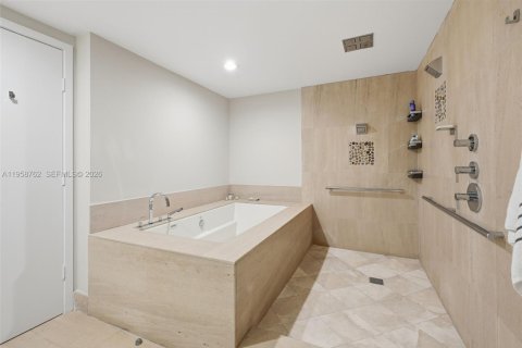 Купить кондоминиум в Майами-Бич, Флорида 3 спальни, 160.26м2, № 2022206 - фото 11