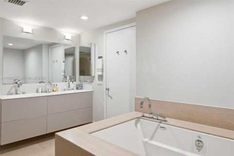 Купить кондоминиум в Майами-Бич, Флорида 3 спальни, 160.26м2, № 2022206 - фото 9